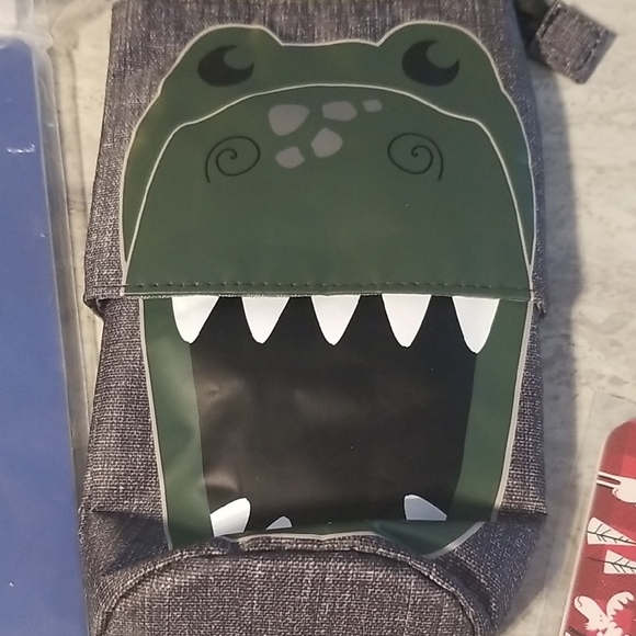 Thirty-One Lot - Picture 3 of 6